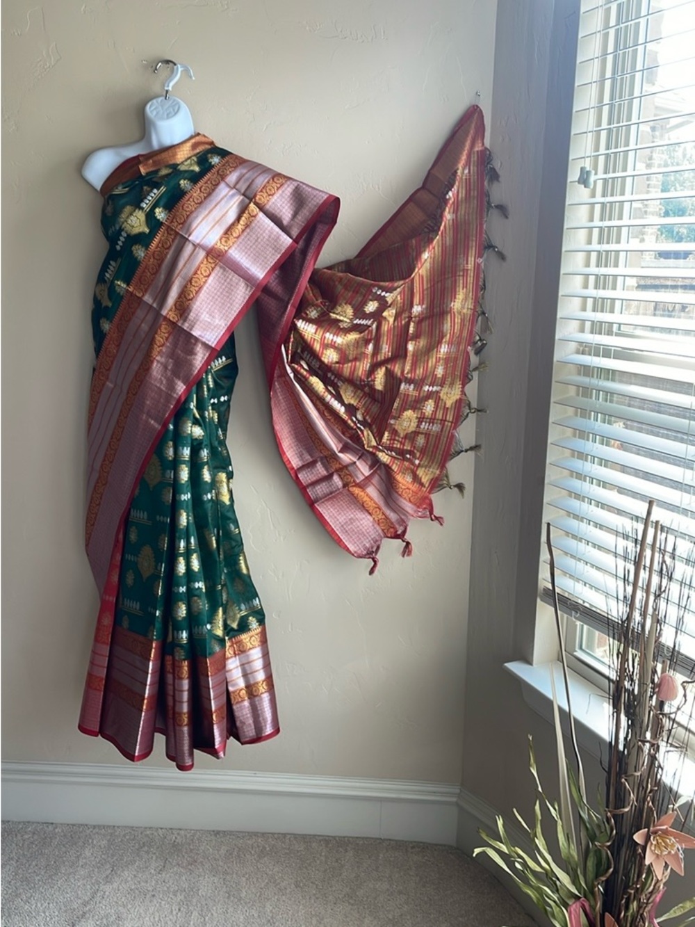 Emerald Green and Gold Traditional Silk Saree with Pink-Gold Border